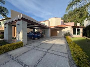 Casa en condominio de 4 habitaciones, Corregidora · Casa Amueblada en Renta en Querétaro Balvanera