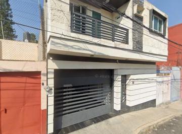 Casa de 4 habitaciones, Miguel Hidalgo · Casa de 190 m² con 4 Recámaras en Venta en Daniel Garza