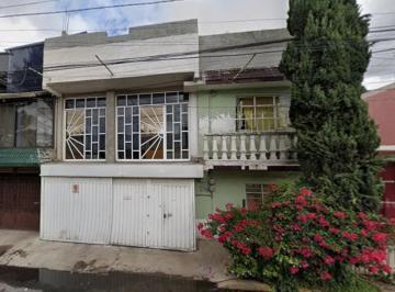 Casa de 4 habitaciones, Nezahualcóyotl · Casa de 195 m² con 4 Recámaras en Venta en Benito Juárez