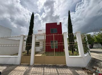 Casa de 3 habitaciones, Mérida · Casa en Esquina Las Americas