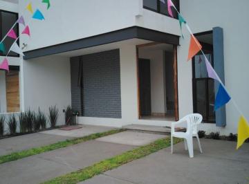 Casa de 3 habitaciones, Corregidora · Casa en Venta en Cañadas del Arroyo – 3 Recámaras