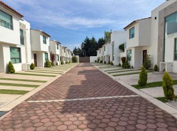 Casa 160m² Venta San Miguel Zacango · Casa Nueva en Zona Residencial de Cacalomacan, Privadada Pequeña de Doce Casas Acabados de Lujo