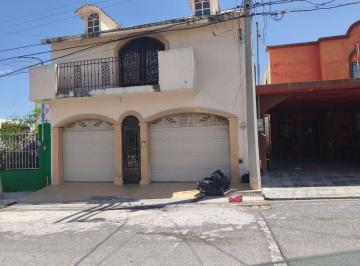 Casa de 3 habitaciones, Reynosa · Venta de Oportunidad 3 Pisos