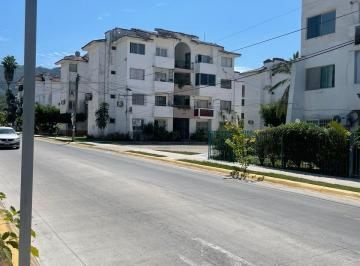 Departamento de 2 habitaciones, Puerto Vallarta · Depto. Pavo Real - Col. Aralias