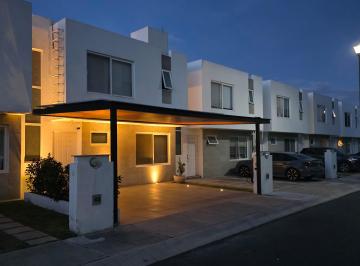 Casa en condominio de 3 habitaciones, Corregidora · Casa Laurel