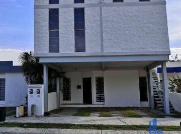 Casa · 336m² · 10 Recámaras · Casa en Región 96