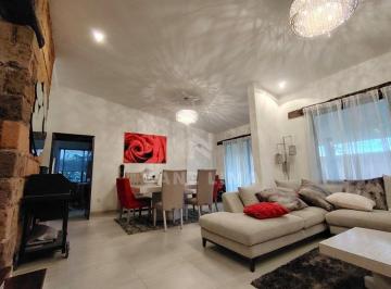 Casa de 3 habitaciones, Celaya · Alamo Country Club: Casa en Venta, Una Planta, Tres Recamaras, Jardin y Terraza