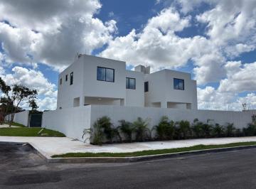 Casa en condominio de 2 habitaciones, Conkal · Casas en Preventa Privada con Amenidades Desde $2,150,000 Norte Merida