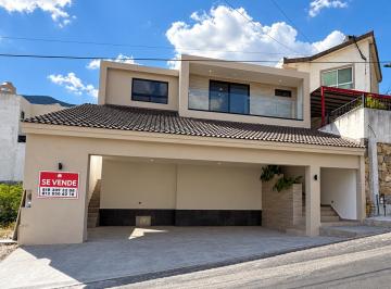 Casa de 4 habitaciones, Monterrey · Casa 100% Remodelada en Colinas de San Jerónimo | 325 m²