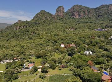 Terreno / Lote , Tepoztlán · Terreno en Venta en Santiago Tepetlapa, Tepoztlan
