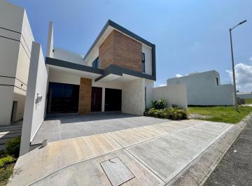 Casa · 175m² · 3 Recámaras · 2 Estacionamientos · Casa en Venta Lomas de La Rioja Alvarado Veracruz