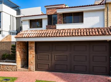 Casa de 5 habitaciones, Zapopan · Venta de Casa en La Colonia Bugambilias en Zapopan en Jalisco