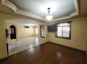 Casa de 4 habitaciones, Mexicali · Amplia Casa en Venta Cerca de Plaza Cachanilla