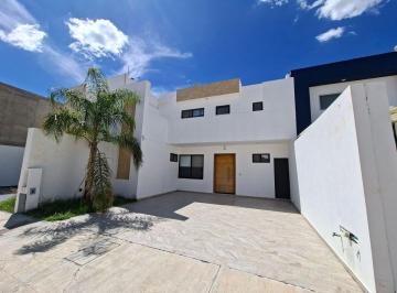 Casa de 3 habitaciones, Durango · Casa en Venta con Recamara en Planta Baja