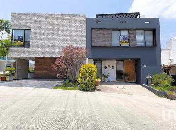 Casa · 194m² · 3 Recámaras · 2 Estacionamientos · Casa en Venta en Senderos Monte Verde, Tlajomulco