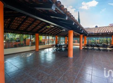 Casa · 171m² · 4 Recámaras · 2 Estacionamientos · Casa en Venta en Av Novelistas, Jardines Vallarta Zapopan