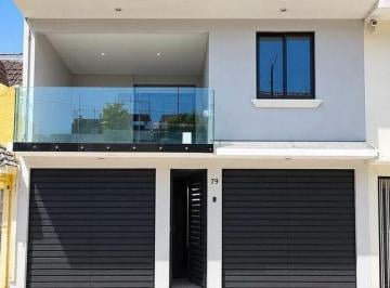 Casa · 241m² · 3 Recámaras · 3 Estacionamientos · Casa en Renta en Ctm Culhuacán, con Roof Garden