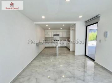 Casa · 229m² · 3 Recámaras · 2 Estacionamientos · Casa en Renta en Bosques del Lago, Cuautitlan Izcalli Cr 27 - 1049.