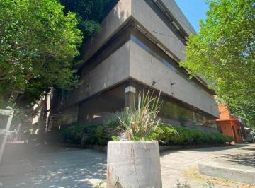 Edificio · 1801m² · 12 Estacionamientos · Edificio Corporativo en Venta Colonia del Valle Ciudad de México