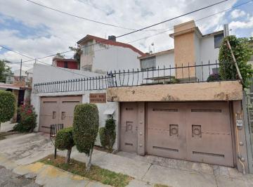 Casa de 4 habitaciones, Naucalpan de Juárez · Casa de Remate en Naucalpan de Juarez, Cerca de Plaza Satelite
