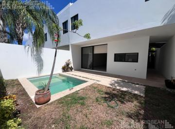 Casa · 315m² · 4 Recámaras · 2 Estacionamientos · Casa en Venta en Residencial Aqua, Cancún