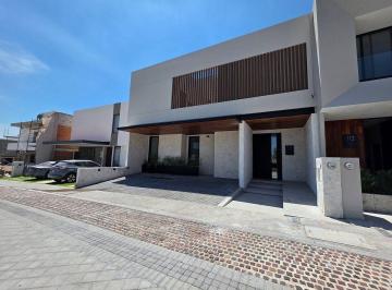 7d6a190ec249c31ff2d83a8dcc7035c71251ce94c9e3bf3256b593c23c9646b0 · Casa en Venta en La Vista Residencial | 2 Niveles | Amenidades