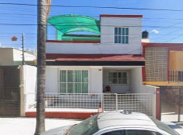 Casa de 4 habitaciones, Guadalajara · Oportunidad de Venta en Guadalajara Colonia Independencia Recursos Propios