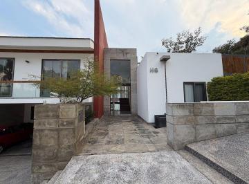 2b1aacca33128d7f3462daec35782a1fa0812ff8a5785f125392e7929b6601ff · Casa con Vista Directa a La Montaña San Martin del Tajo