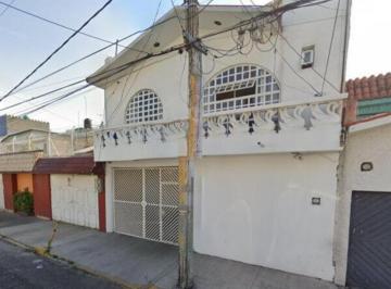 Casa de 4 habitaciones, Nezahualcóyotl · Casa E Venta en Valle Grande 168 Valle de Aragon 1ra Seccion Nezahualcoyotl Estado de Mexico