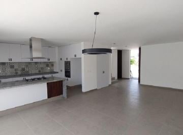 Casa · 195m² · 3 Recámaras · 3 Estacionamientos · Casa Nueva en Grand Juriquilla con Diseño Moderno y Acabados Premium