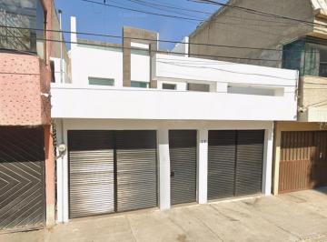 Casa de 3 habitaciones, Nezahualcóyotl · Venta de Casa en Bosques de Aragon Nezahualcoyotl