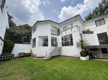 Casa en condominio · 450m² · 3 Recámaras · 3 Estacionamientos · Casa con Jardín en Venta en Jardines en La Montaña | 450 m²
