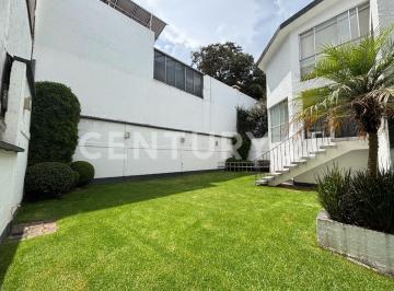 Departamento · 450m² · 3 Recámaras · 3 Estacionamientos · Casa con Jardín en Venta en Jardines en La Montaña | 450 m²