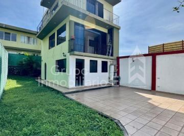 Casa de 2 habitaciones, Xalapa · Casa en Venta con Jardín en El Centro de La Ciudad de Xalapa, Ver.