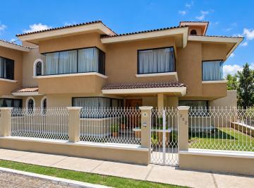 Casa de 4 habitaciones, Querétaro · Venta de Casa en La Colonia Carretas en Santiago de Queretaro en Queretaro