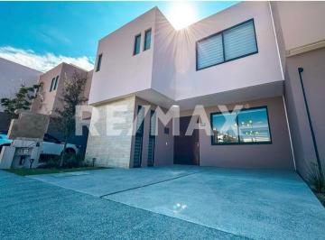 6c50d01d43c5b1cf8854cdd78f833f379da9ecd3cb245fe577167ff619997fb3 · Casa en Condominio en Venta Lomas del Marqués