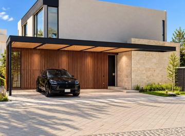 Casa de 4 habitaciones, Querétaro · 4 Recámaras, Jardín y Excelentes Espacios. Lomas del Campanario Norte