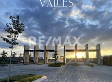 4a079055e0e9fbbdd6760bb671a870fbbad76ab8d42565f41b282819dabfd7a4 · Casa en Condominio en Venta Lomas del Campanario Norte