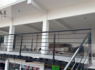 Local comercial · 110m² · Local en Bosque de Echegaray