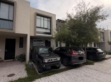 Casa en condominio de 2 habitaciones, Zapopan · Bonita Casa en Coto Zoi Capital Norte 2 Recámaras 2.5 Baños 90 m² de Construccion