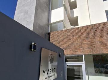 Departamento · 200m² · 3 Recámaras · 2 Estacionamientos · Departamento en Desarrollo del Pedregal