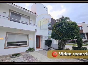 9c723921f15fc39e84dc823890e05c41fb8d1d6f36125b80fb69f9b7a7e2489c · Casa en Renta en Milenio III Queretaro Dentro de Privada con Amenidades