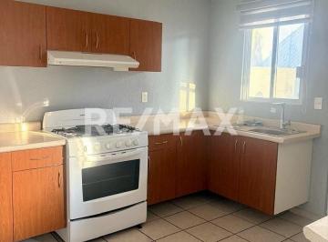 faa081ee42caf20aa4b5941b686813d41d54cdb6a5cffc0a834f3e0aa53606e2 · Casa en Condominio en Renta Palmares