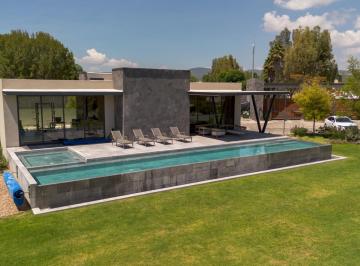 Terreno / Lote · 600m² · Terreno - Jurica