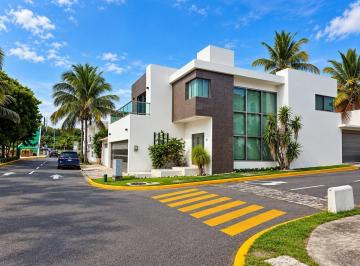 Casa · 216m² · 3 Recámaras · 3 Estacionamientos · Casa en Renta | Playas del Conchal – Riviera Veracruzana, Alvarado, Ver.