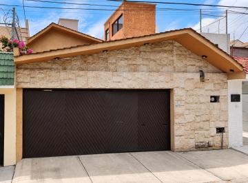 Casa de 3 habitaciones, Pachuca · Casa en Venta en Valle de San Javier, Pachuca.