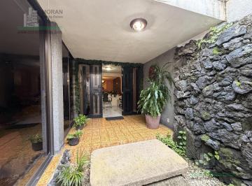 Casa · 366m² · 6 Recámaras · 4 Estacionamientos · Casa en Av Miguel Hidalgo, Col. Manuel Ávila Camacho