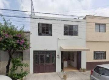 d1a7011cbe7a76b32ccf6e629a2457a57a4adc85a11b38b77a0b9afad5270c65 · Local Comercial en Renta en Planta Baja, Santa Tere, Guadalajara — 17 m²