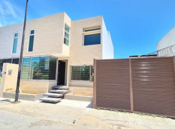 Casa · 160m² · 3 Recámaras · 3 Estacionamientos · Casa en Venta Privada con Seguridad Cerca de Costco y Altabrisa
