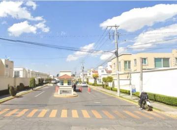 Casa de 3 habitaciones, Toluca · Vendo Casa en Fraccionamiento Morada de Los Abetos, Barrio Tlacopa